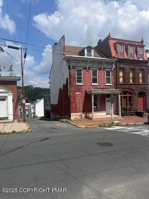 622 Mahantongo St, Street, Pottsville, PA 17901 - Image #1