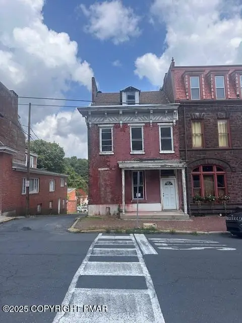 622 Mahantongo St, Street, Pottsville, PA 17901 - Image #2