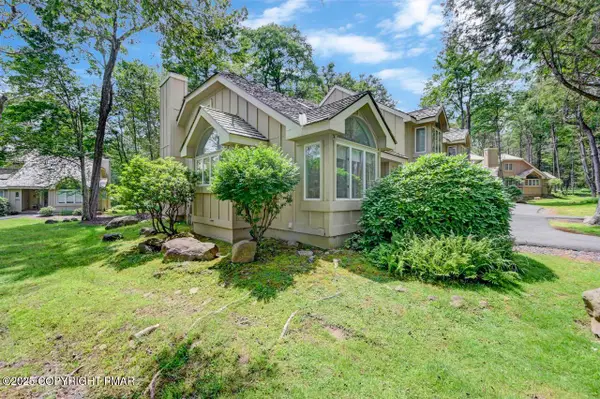 1061 Crestwoods Drive, Pocono Pines, PA 18350