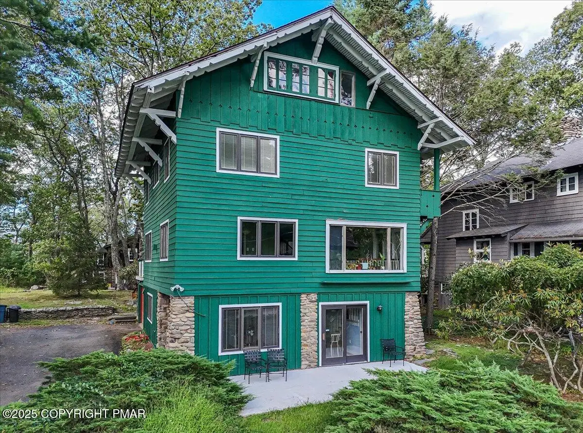 119 Falls Drive, Buck Hill Falls, PA 18323 - #1