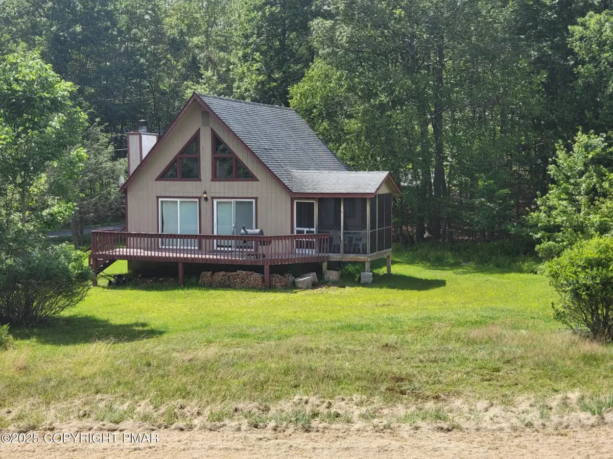 17 Golf Course Drive, Gouldsboro, PA 18424 - Image #1