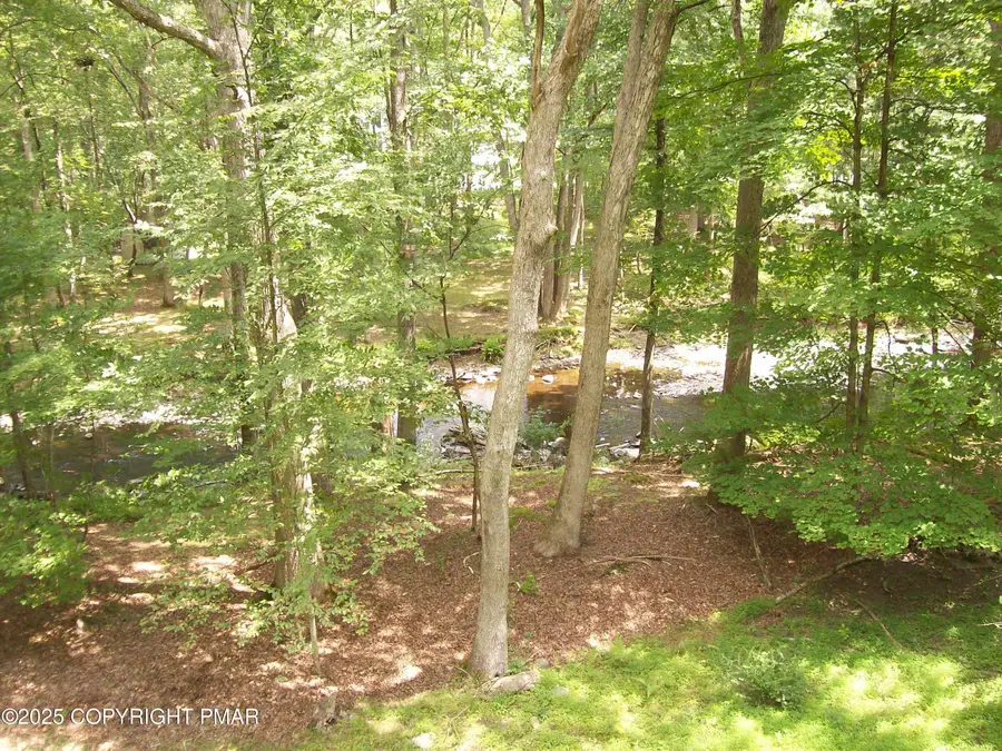 5864 Decker Road, Bushkill, PA 18324 - Image #3