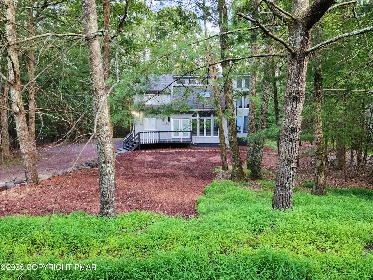 195 Hyland Drive, East Stroudsburg, PA 18301 - Image #1