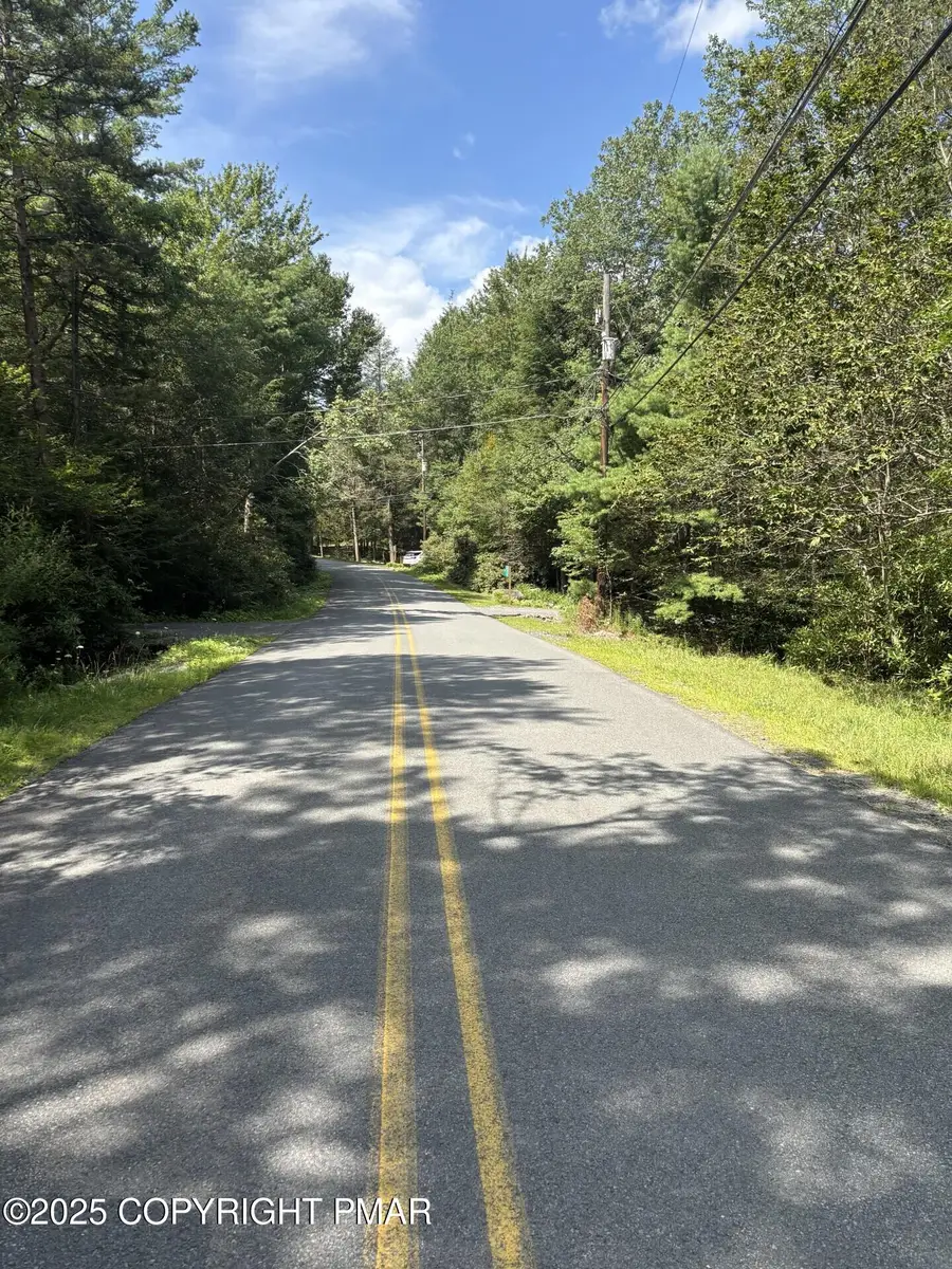 Long View Ln 36 Lane, Pocono Pines, PA 18350 - Image #3