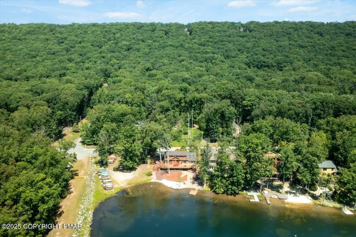 336 W Lake Valley Drive, Hazleton, PA 18202 - Image #1