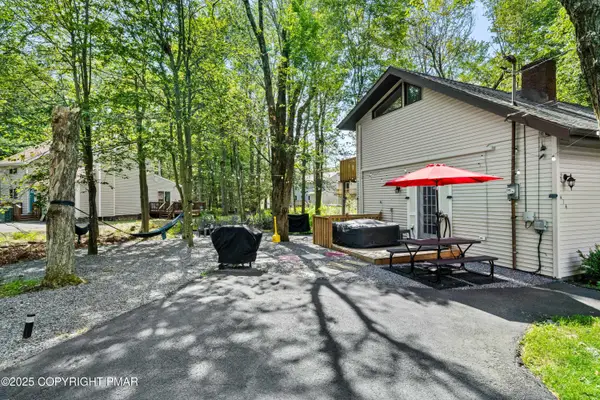 230 Greenbriar Circle, Tobyhanna, PA 18466