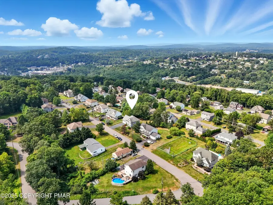 10 Roosevelt Street, Dallas, PA 18612 - Image #3