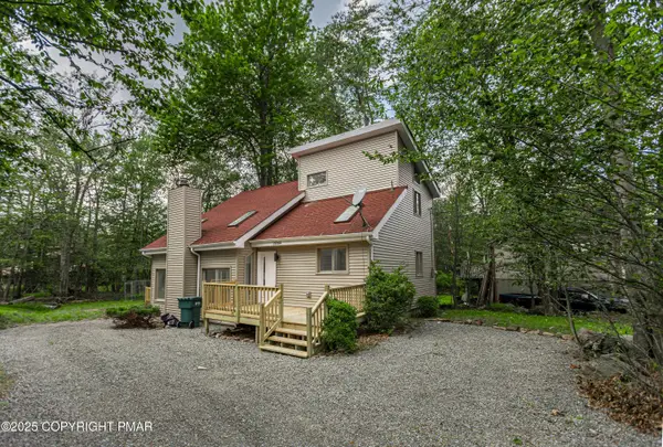 3084 Briarwood Drive, Tobyhanna, PA 18466