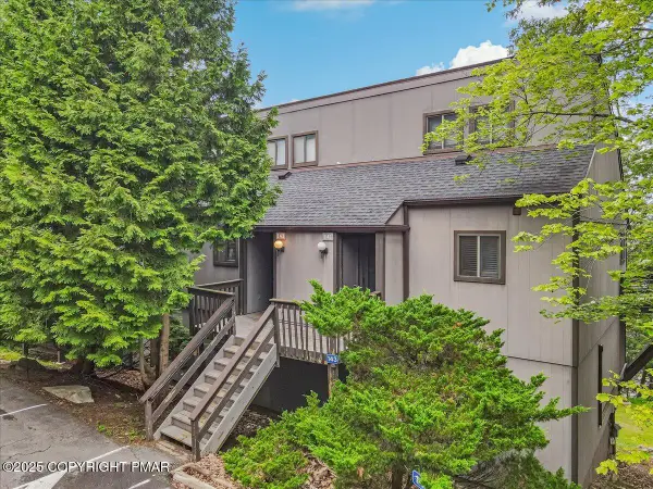 143 Cross Country Lane, Tannersville, PA 18372