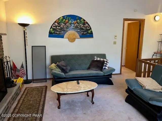 954 Country Place Drive, Tobyhanna, PA 18466 - Image #3