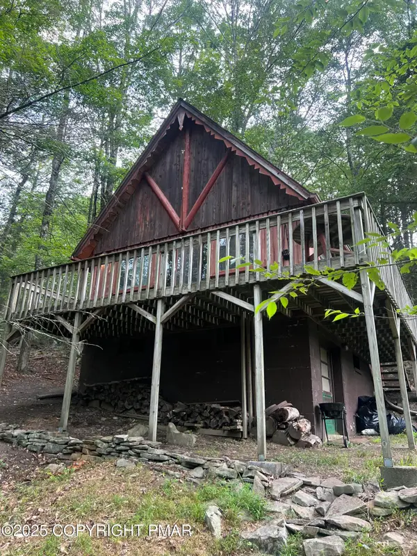 9 Cub Road, Lake Ariel, PA 18436