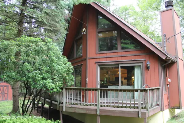 125 Red Squirrel Lane, Blakeslee, PA 18610