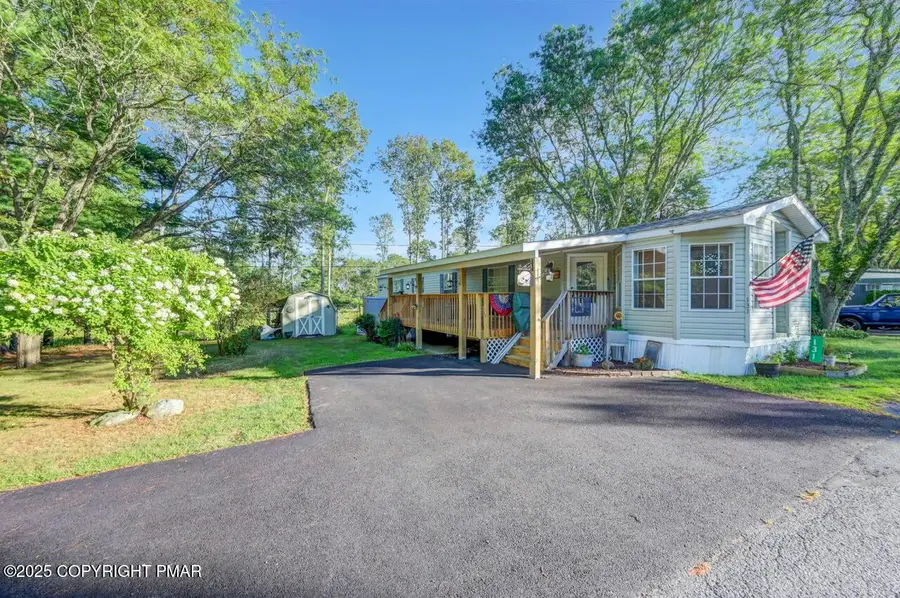 131 Lower Pmhe South Drive, East Stroudsburg, PA 18302 - Image #2