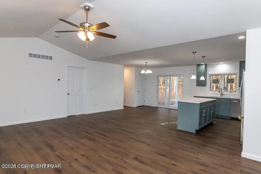 226 Apache Drive, Effort, PA 18330 - Image #3