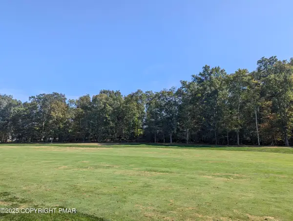 24 Swan Court, East Stroudsburg, PA 18302