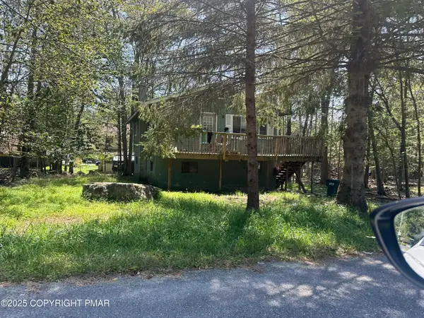 8500 Bumble Bee Way, Tobyhanna, PA 18466