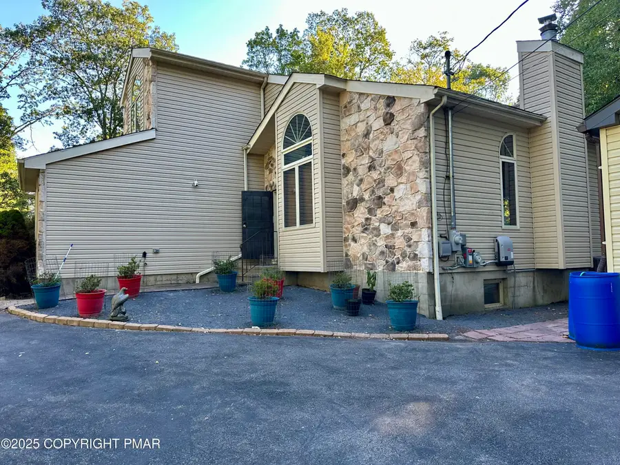 811 Knoll Drive, East Stroudsburg, PA 18302 - Image #3