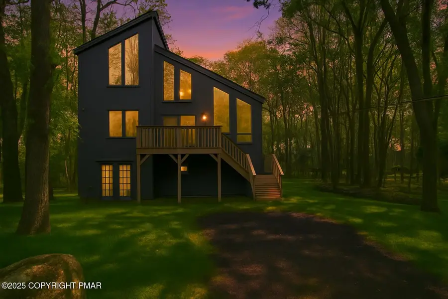 3299 Greenbriar Drive, East Stroudsburg, PA 18301 - Image #2