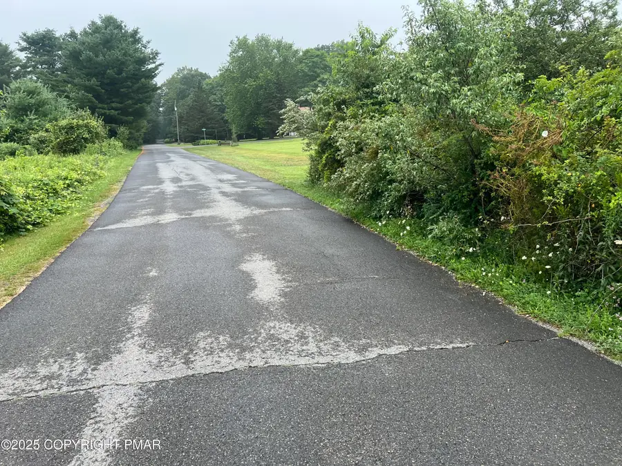 Willow Drive, Jim Thorpe, PA 18229 - #2