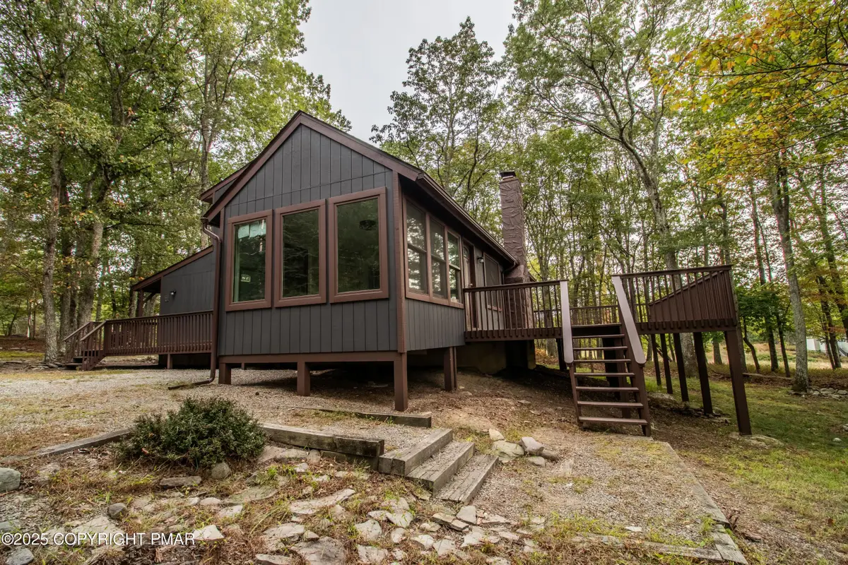 103 Ashley Court, Bushkill, PA 18324 - Image #1