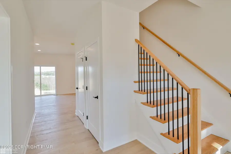 936 Emerald Valley Lane, Bangor, PA 18013 - Image #3