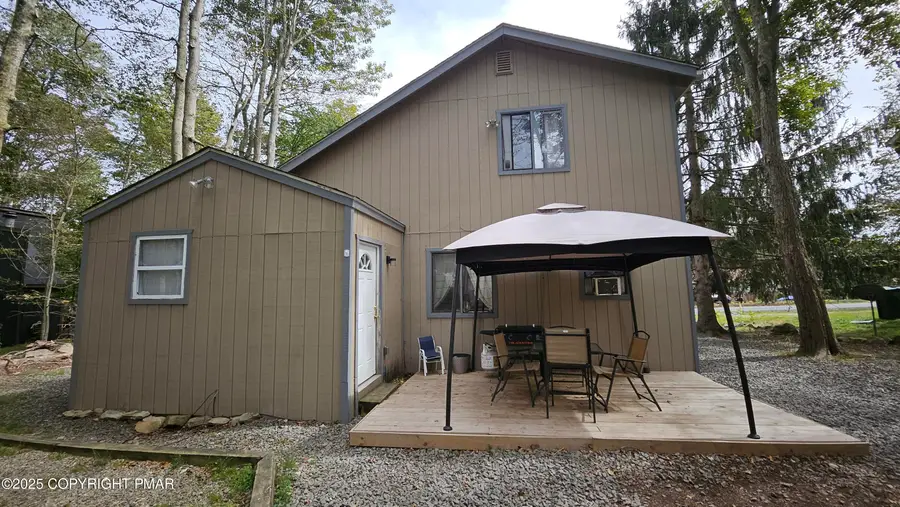 492 Country Place Drive, Tobyhanna, PA 18466 - Image #2