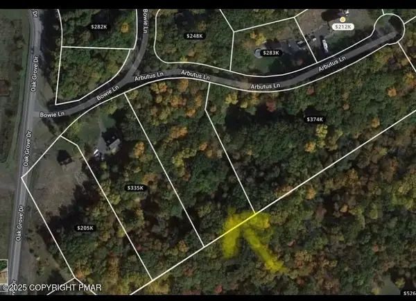 Arbutus Ln 70, East Stroudsburg, PA 18302