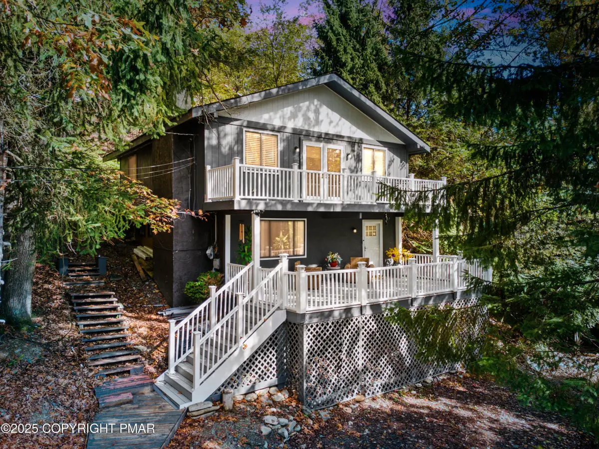 2398 Woodcrest Drive, East Stroudsburg, PA 18302 - Image #1