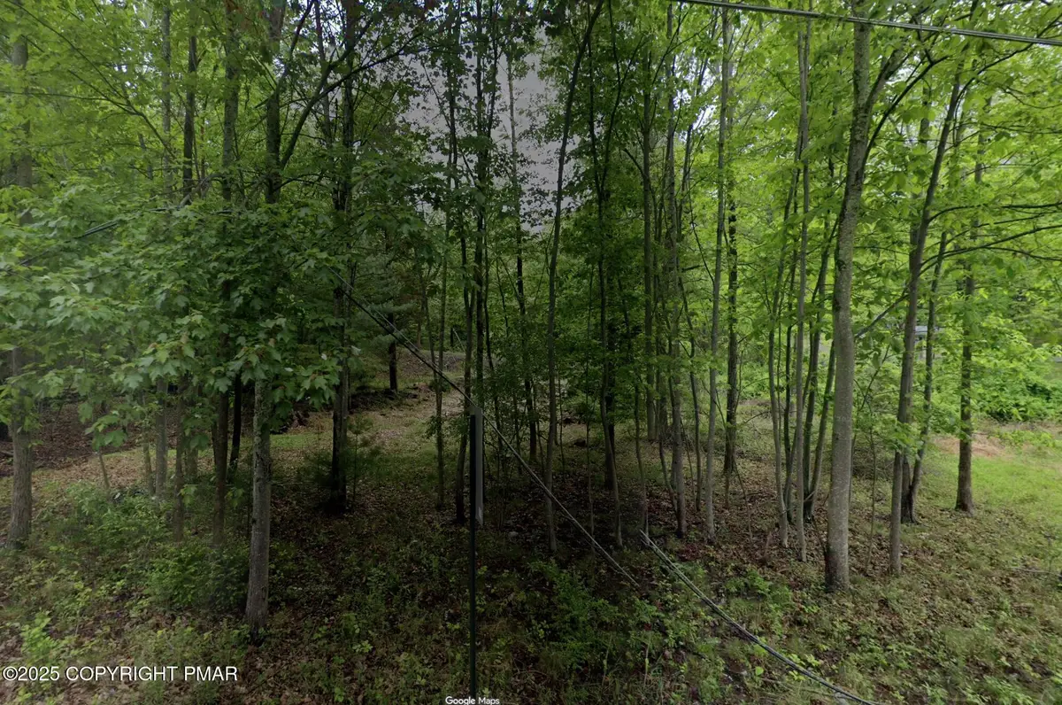 201 Upper Lakeview Drive, East Stroudsburg, PA 18302 - Image #1