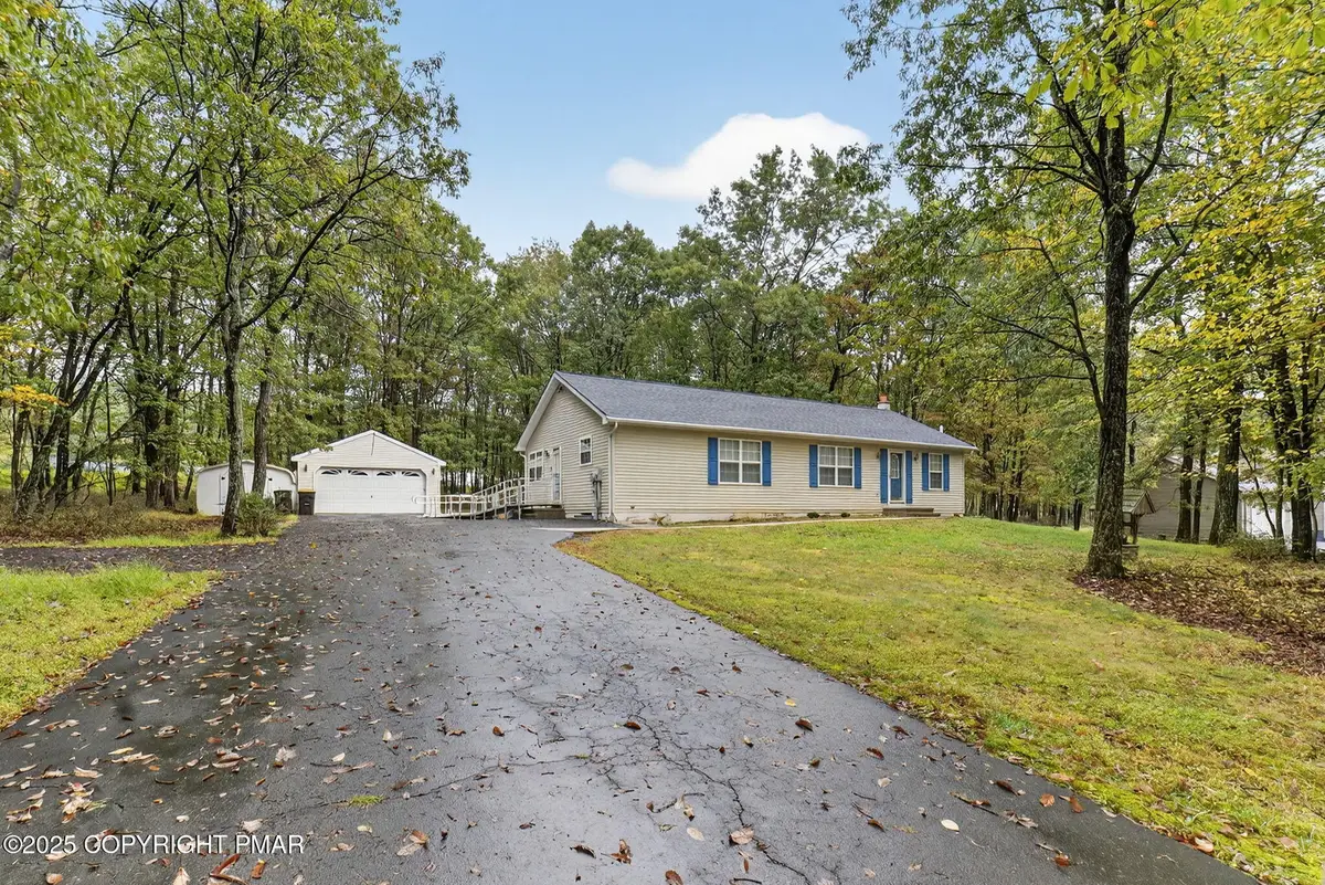 975 Lakeside Drive, Effort, PA 18330 - Image #1
