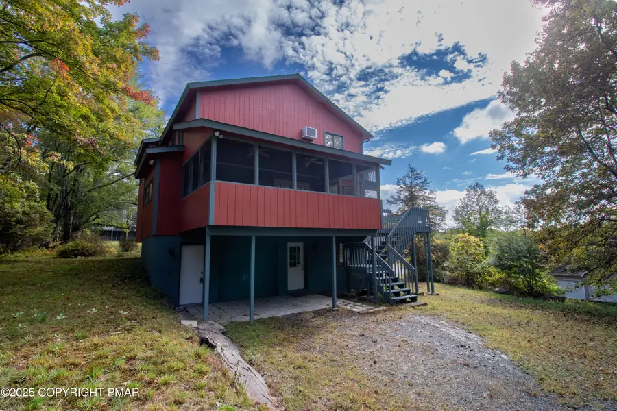 1142 Yorkshire Lane, Bushkill, PA 18324 - Image #3
