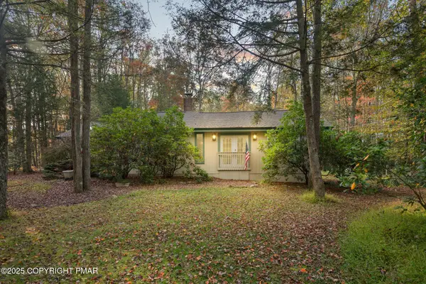 136 Split Rock Lane, Pocono Pines, PA 18350