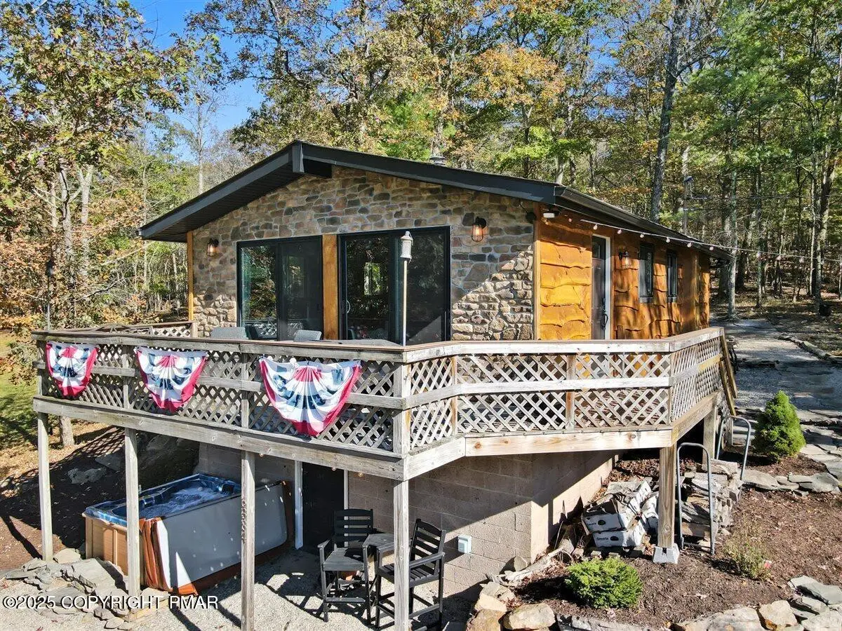 6384 Lakeshore Drive E, East Stroudsburg, PA 18302 - Image #1