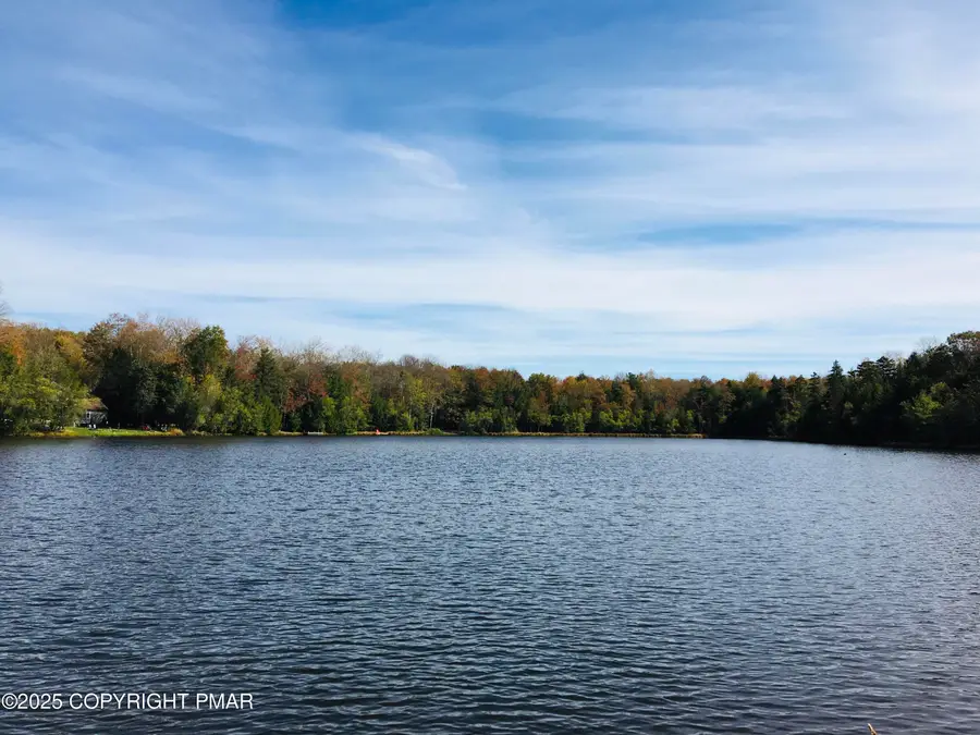 201 Sir Jeoffrey Court, Pocono Lake, PA 18347 - Image #3