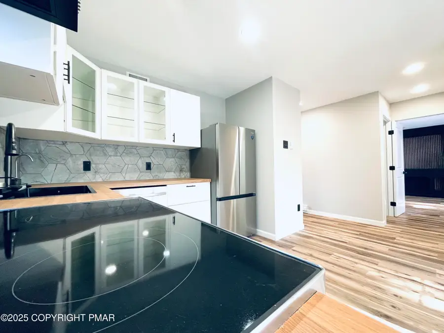 1120 Country Place Drive, Tobyhanna, PA 18466 - Image #3