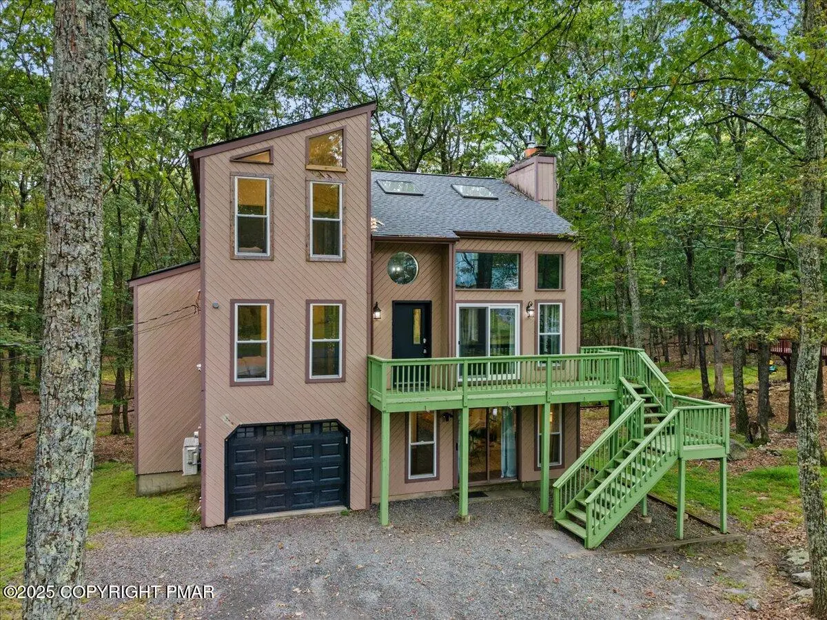 317 Robinwood Terrace, East Stroudsburg, PA 18301 - Image #1