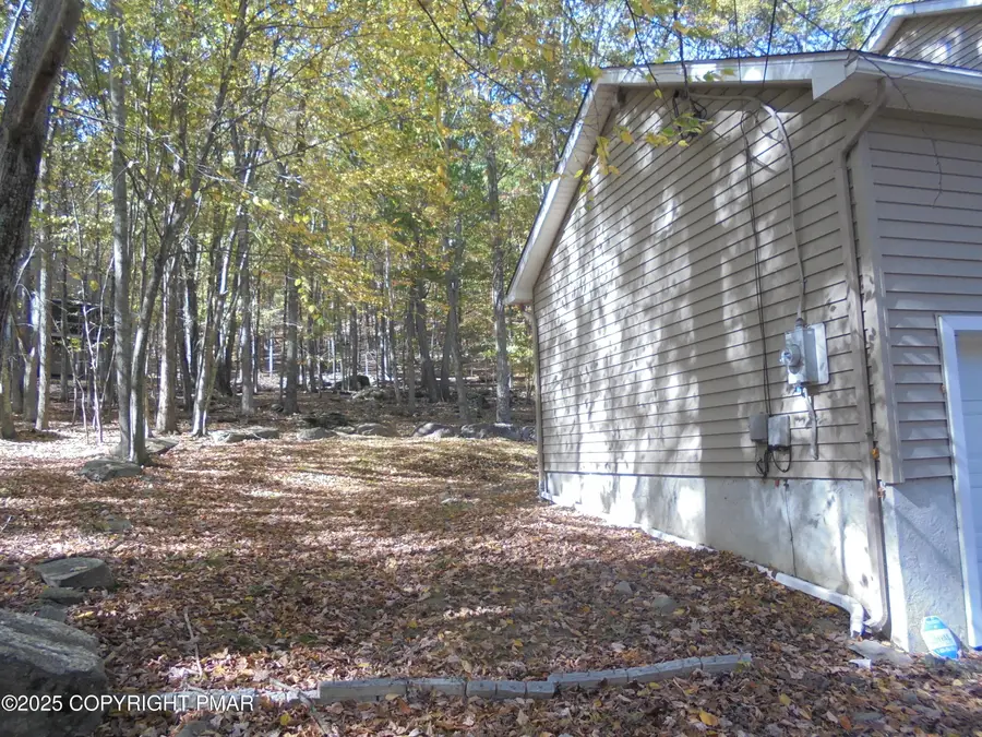 168 St Andrews Drive, Bushkill, PA 18324 - Image #3