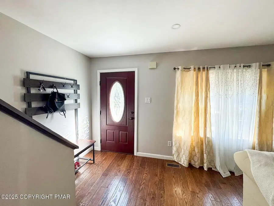 206 Snow Bird Circle, Drums, PA 18222 - Image #3