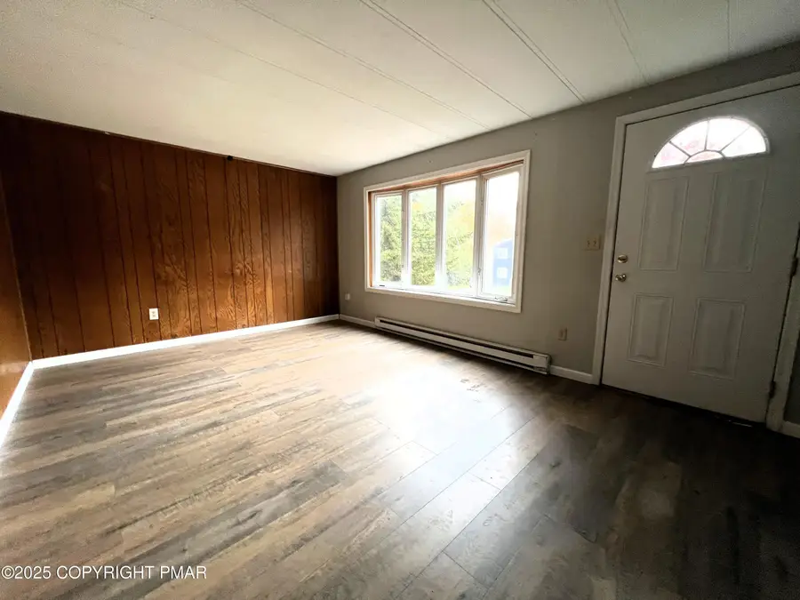 1143 Country Place Drive, Tobyhanna, PA 18466 - Image #2