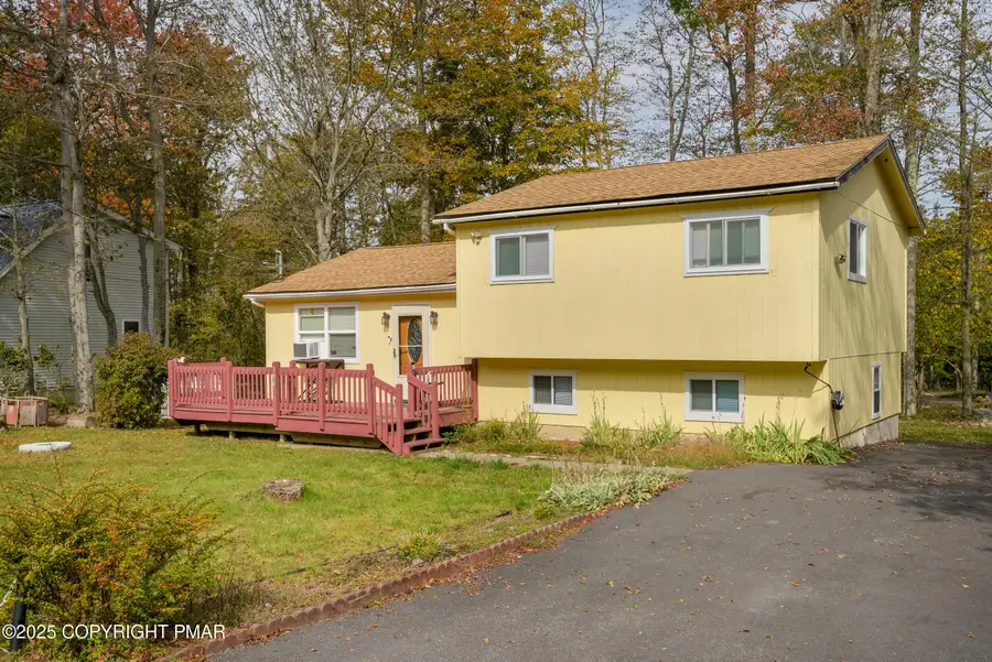 9579 Millwood Drive, Tobyhanna, PA 18466 - Image #2