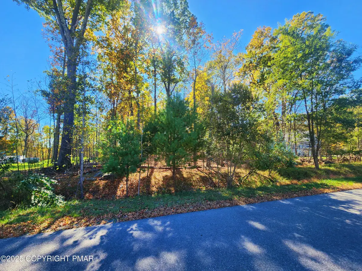 19 Kassidy Ct, East Stroudsburg, PA 18302 - Image #1