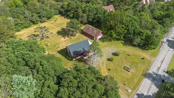 2272 Bismark Road, Blakeslee, PA 18610