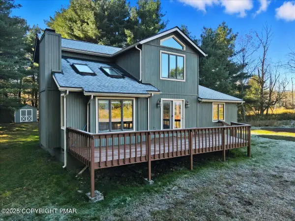 405 Lady Patricia Court, Blakeslee, PA 18610