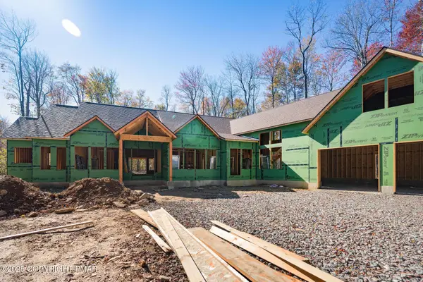 105 Boones Trail, Pocono Pines, PA 18350