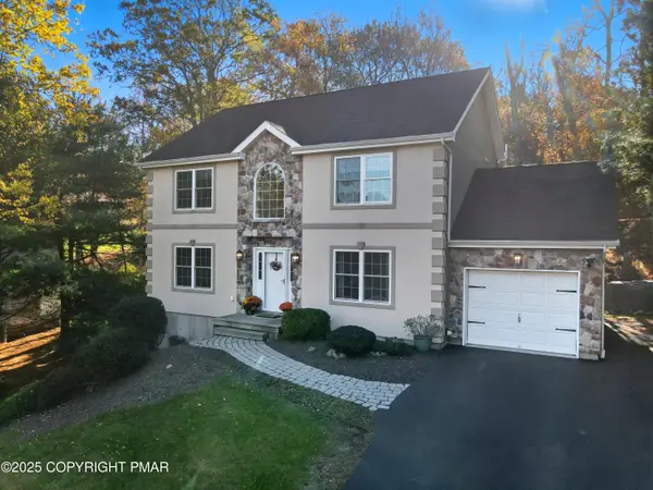 104 Wolf Hollow Road, Lake Harmony, PA 18624