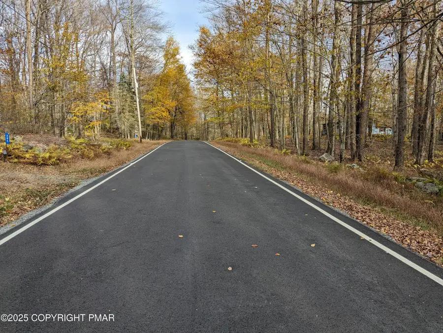 2809 Eaglesview Drive, Clifton Township, PA 18424 - Image #3