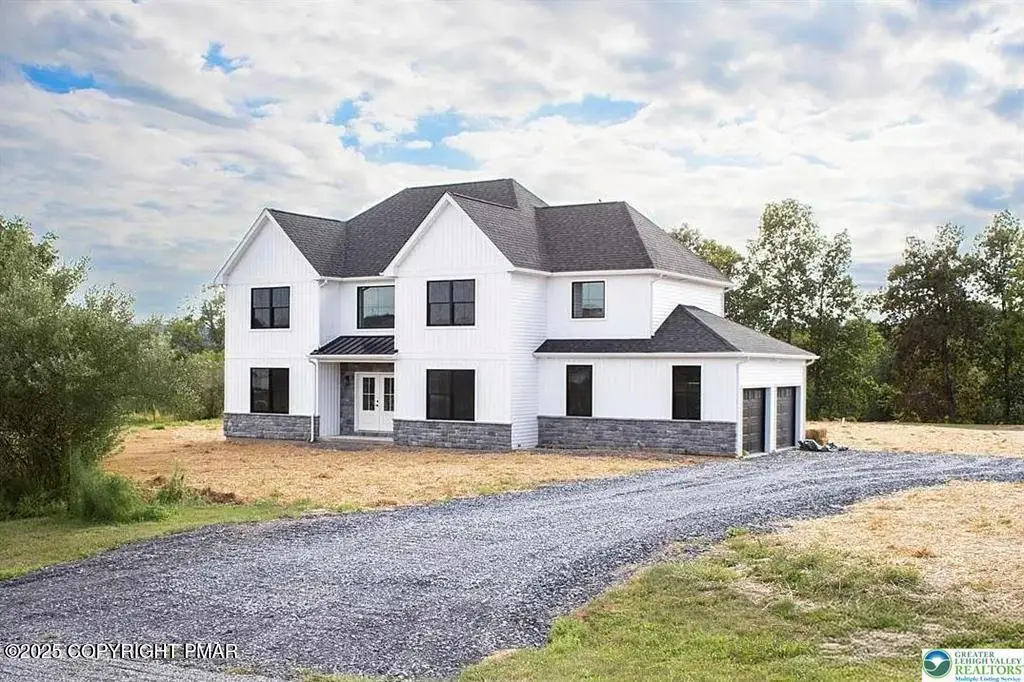 44 Regency, Brodheadsville, PA 18322 - Image #1