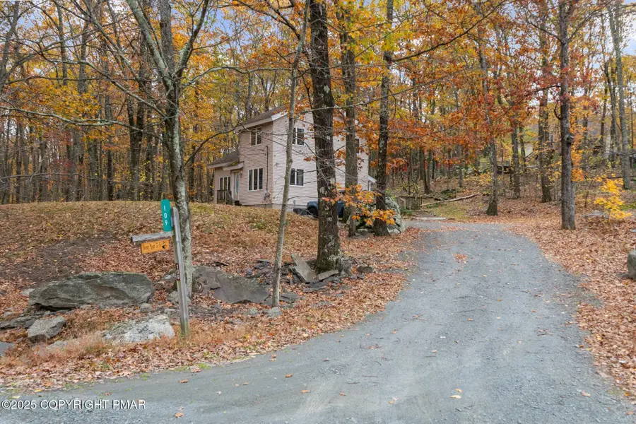 109 Bluestone Drive, Lords Valley, PA 18428 - Image #2