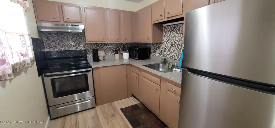 7108 Robinwood Drive, Tobyhanna, PA 18466 - Image #3