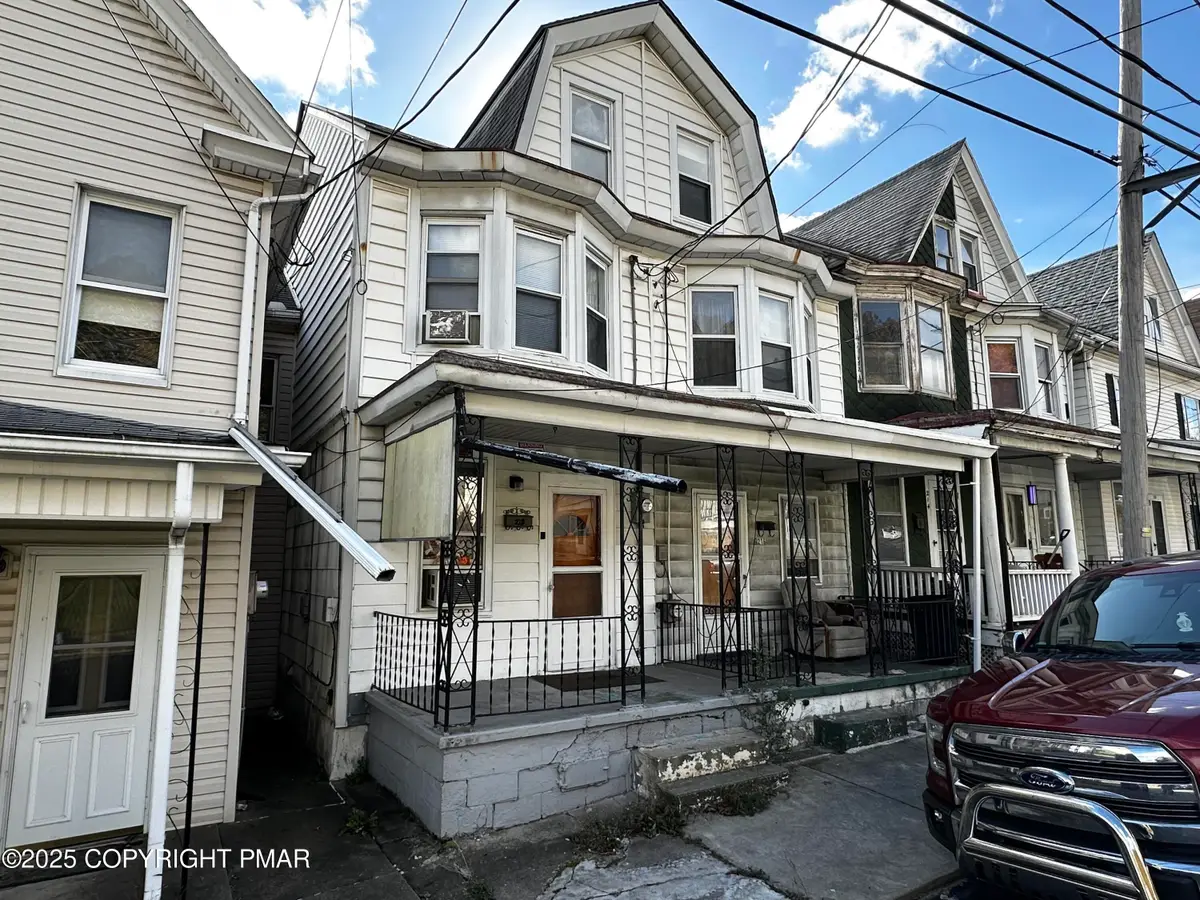 218 E Columbia Avenue, Mount Carmel, PA 17851 - Image #1